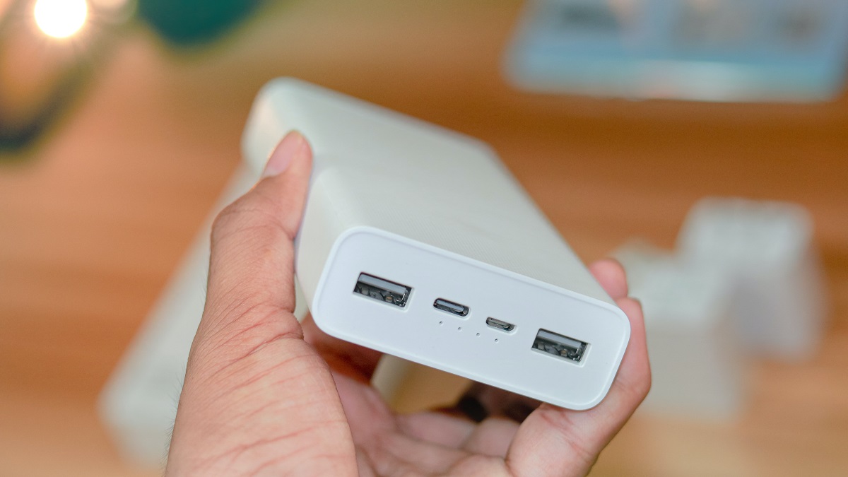 Best Powerbanks in India (October 2022): Select From Top Brands Like MI, Redmi, and More.